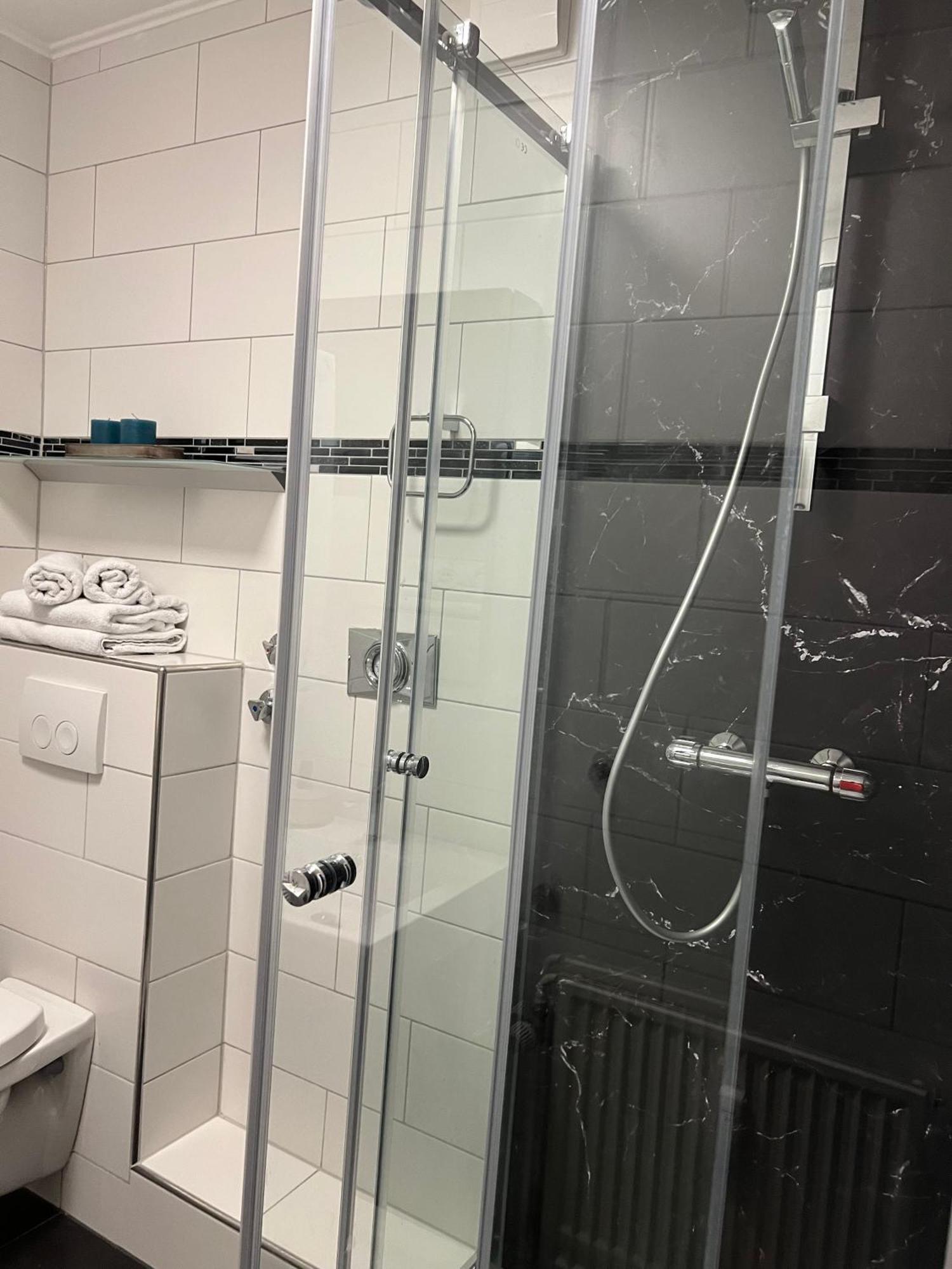 פלאנסבורג Vicky'S Ferienwohnung Am Friedheim מראה חיצוני תמונה